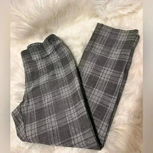 Lisette Cropped ankle with cuffs pants.